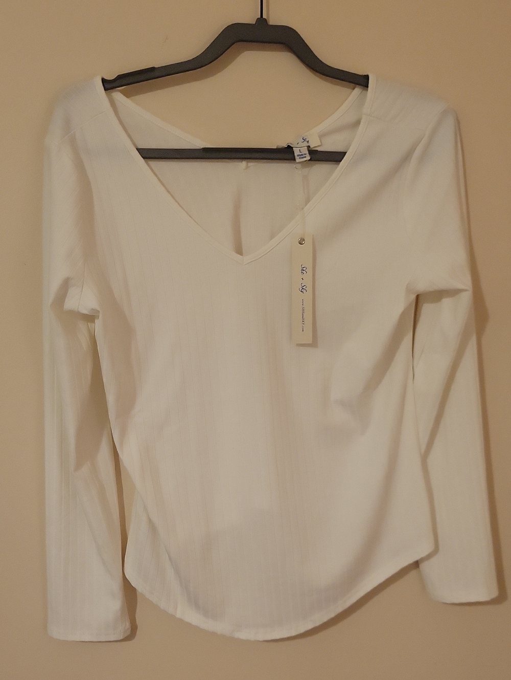58G She & SKY Women's White Ribbed V-Neck Long Sleeve Top